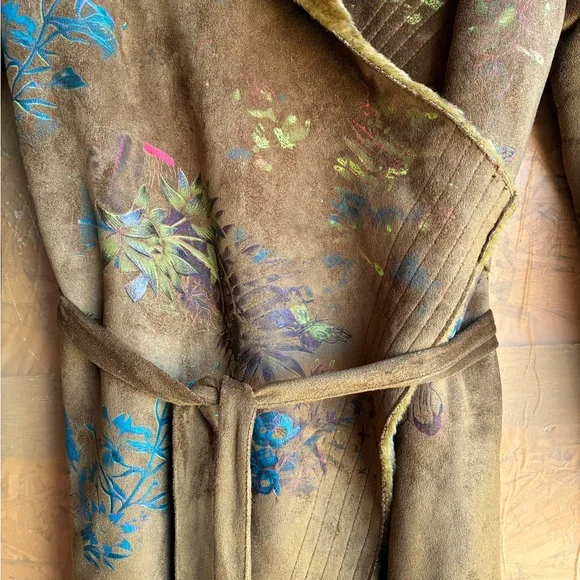 SOLOLA Hand Painted Faux Fur Coat Size Large (40)